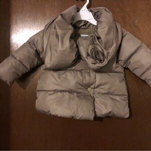 Old Navy puffer coat size 12-18 months. Gray